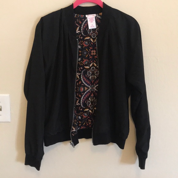 Light weight jacket - Picture 1 of 3